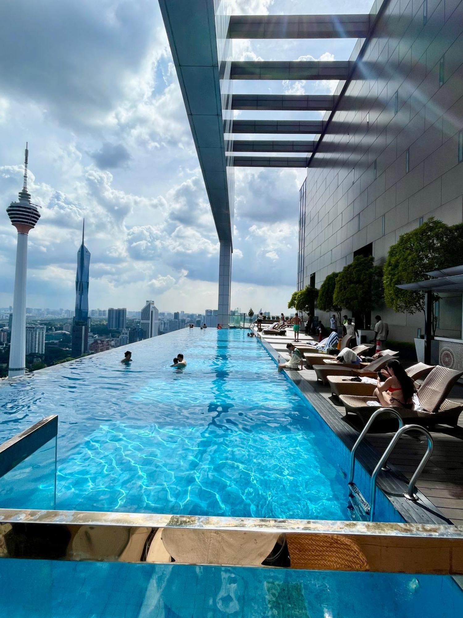 Platinum Klcc By Luxury Suites Kuala Lumpur Exterior photo