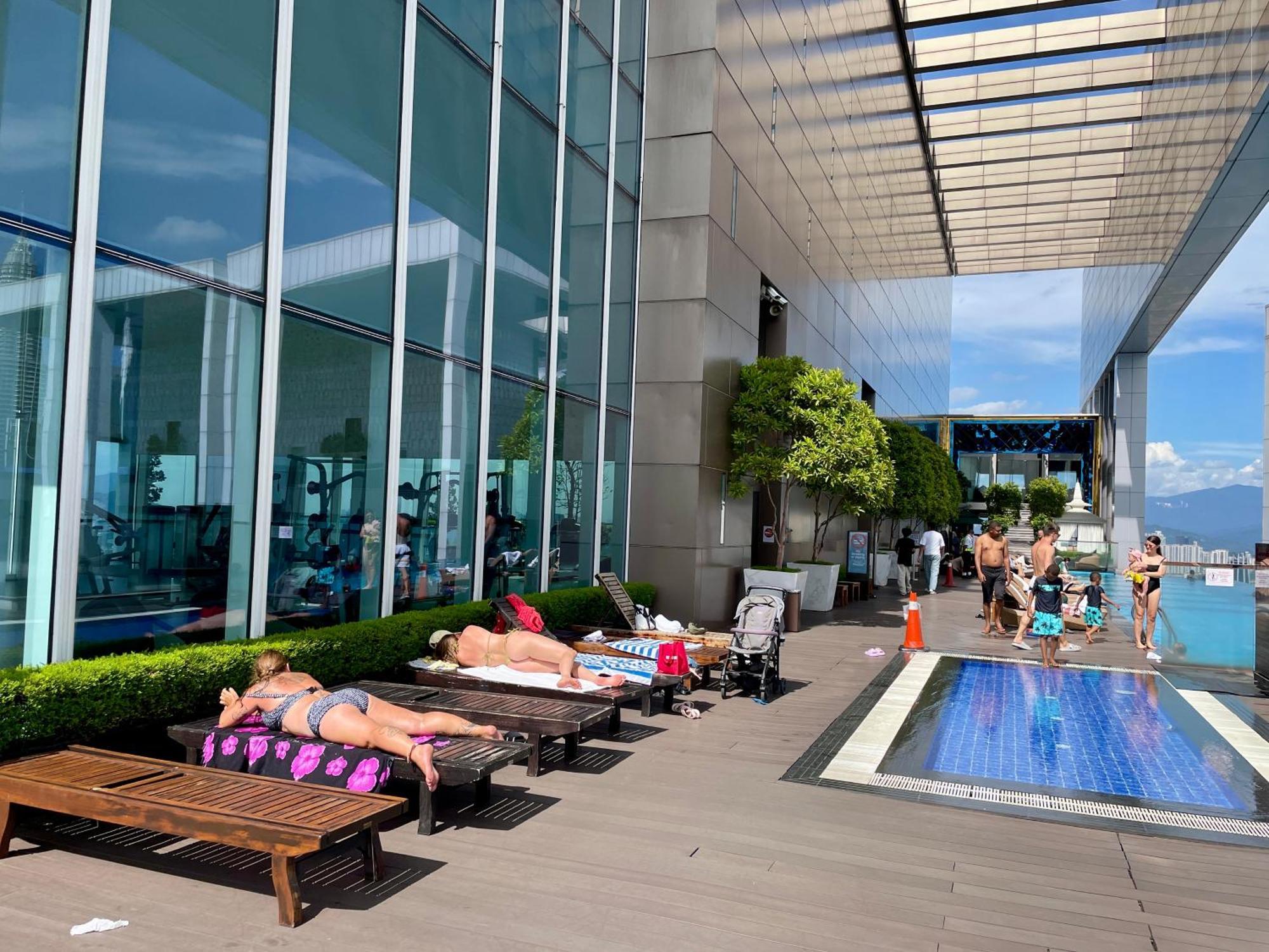 Platinum Klcc By Luxury Suites Kuala Lumpur Exterior photo