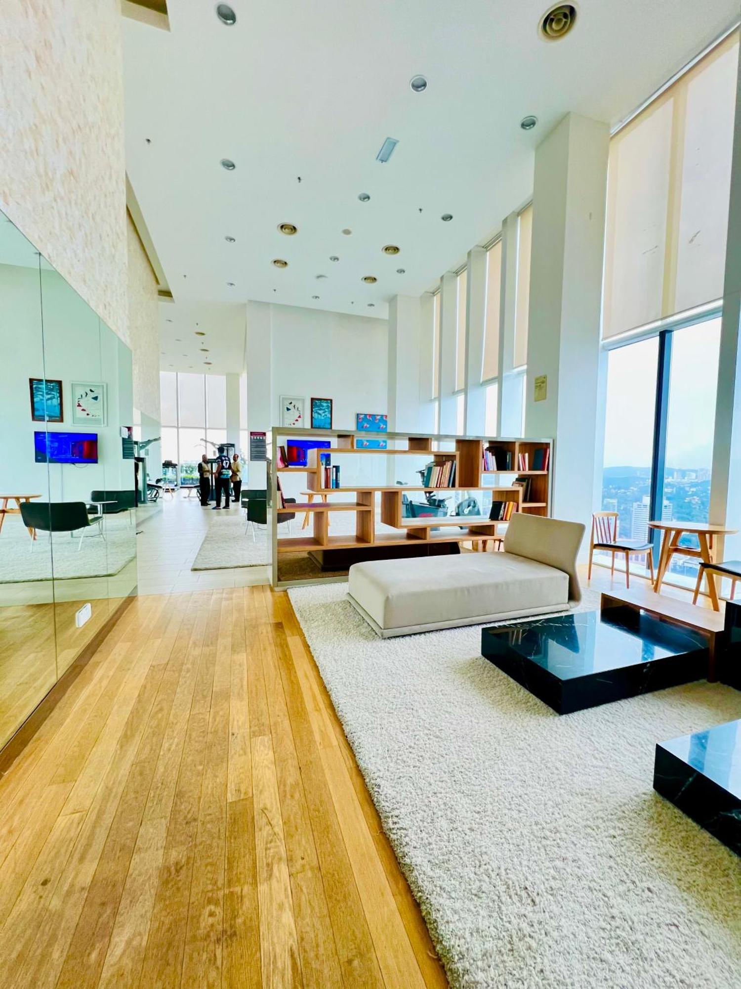 Platinum Klcc By Luxury Suites Kuala Lumpur Exterior photo